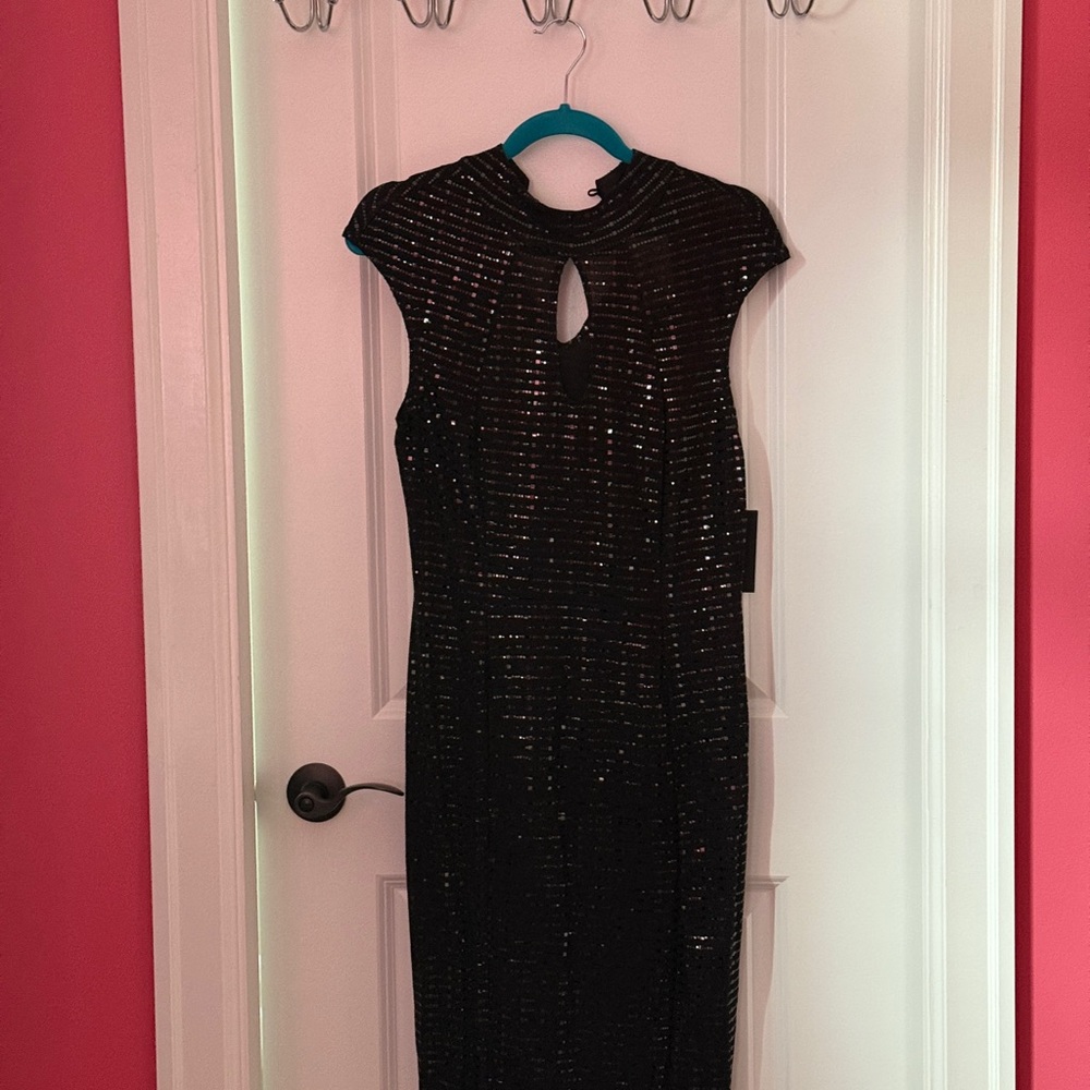 Elegant Black Cap Sleeve Dress